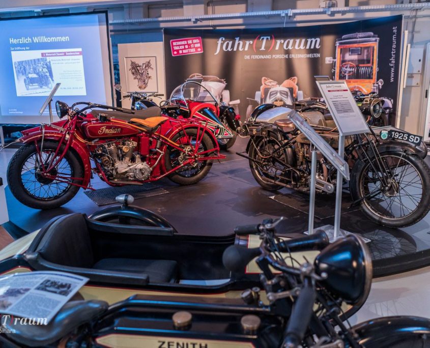 Ein Teil der ausgestellten Motorräder der 3. MotorradClassic Sonderschau bei fahr(T)raum