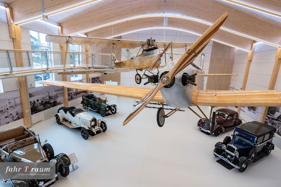 Veranstaltungshalle mit Porsche Ausstellung in Salzburg