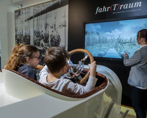 Simulator für Kinder in der Kinderwerkstatt von fahr(T)raum Mattsee